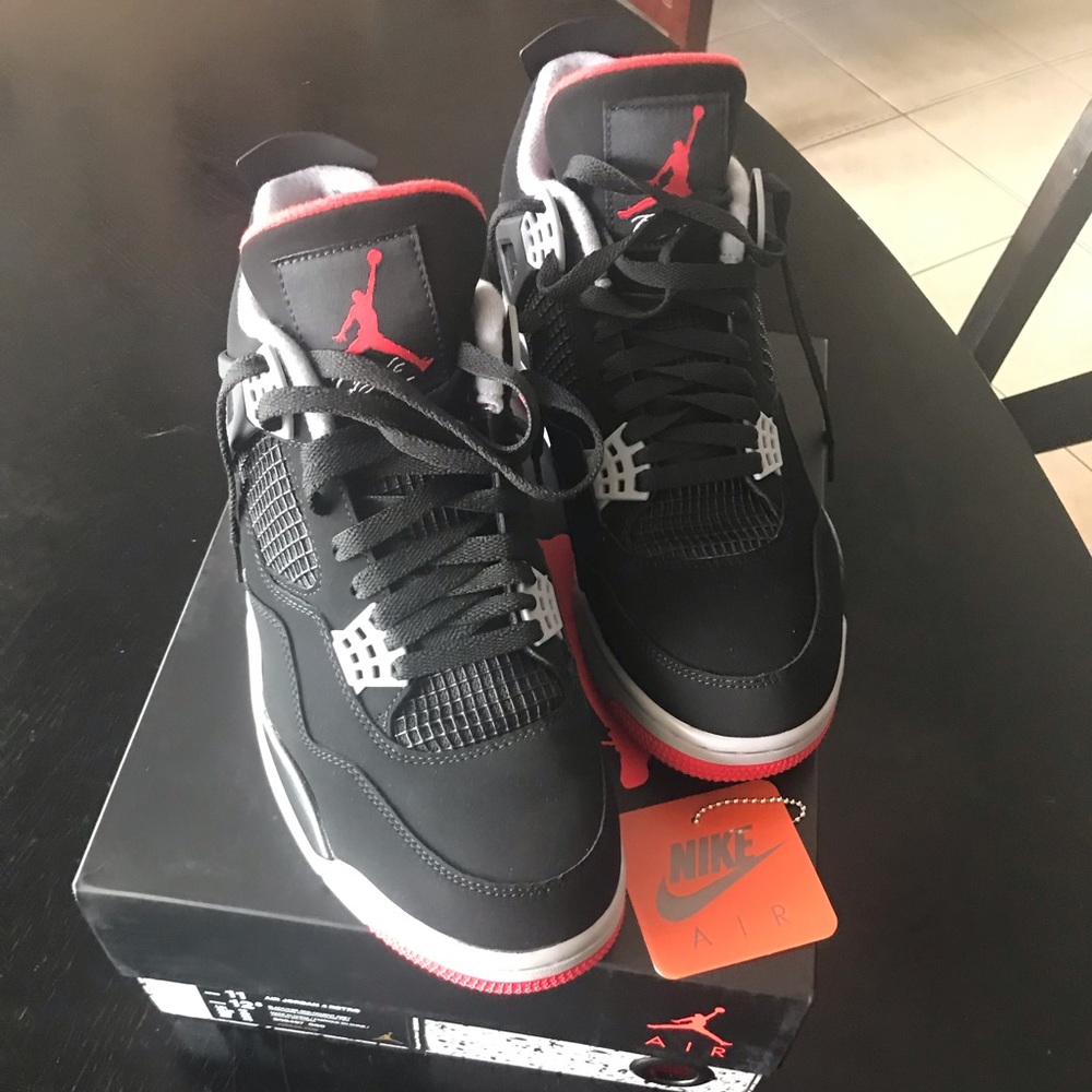Jordan 4 Bred